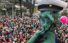 Почему в России отменяют первомайские демонстрации?